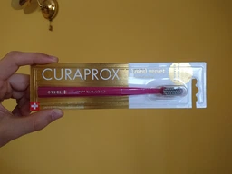 Зубная щетка Curaprox CS 12 460 Velvet ультра-мягкая Голубая с розовым (CS 12460 - 02) фото от покупателей 10
