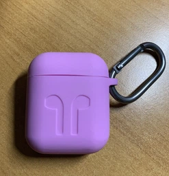 Чехол 2Е для Apple AirPods Pure Color Silicone Imprint 1.5 мм Fuchsia (2E-AIR-PODS-IBSI-1.5-FK)