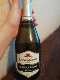 Вино ігристе Bagrationi класичне біле напівсолодке 0.75 л 11.5% (4860069010107) фото від покупців 3