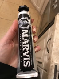 Зубная паста Marvis со вкусом лакричной мяты 85 мл (8004395111749) фото от покупателей 6