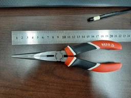 Тонкогубцы удлиненные плоские CrV, L= 200 мм YATO (YT-1944)
