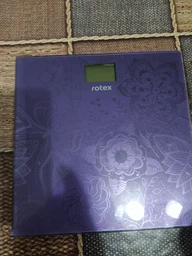 Напольные весы ROTEX RSB07-P с LCD-дисплеем до 150 кг автоматическое включение и отключение индикаторы перегрузки и заряда батареи фото от покупателей 10