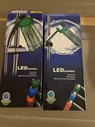 Насадка лейка на душ с температурным датчиком и подсветкой UFT LED Shower фото от покупателей 2