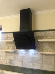 Вытяжка Luxor Laura 60 Alicante Hilton BL 1450 Led + система двойного втягивания, черный фото от покупателей 1