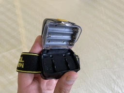 Ліхтар налобний Mastertool 4 режима 55*35*40 мм CREE XT-E WHITE LED + 2 x RED LED 3 x AAA ABS 94-0813 фото від покупців 4