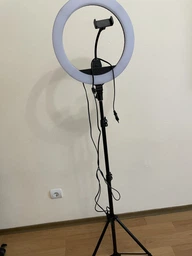 Кольцевая лампа для селфи со штативом Ring Light R14Tripod-36см кольцевой свет с тремя держателями телефона, пультом и сумкой