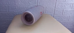Акустическая система JBL Charge 4 Ocean Blue (JBLCHARGE4BLU) фото от покупателей 10
