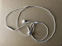 Наушники Apple iPhone EarPods with Mic 3.5 мм (MNHF2ZM/A) фото от покупателей 12