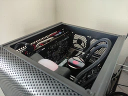 Корпус Thermaltake Core V1 Snow Edition (CA-1B8-00S6WN-01) фото от покупателей 2