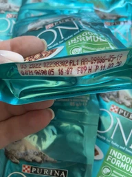 Вологий корм Purina One Indoor Formula для котів, тунець і зелена квасоля в соусі 85г.(7613038255903) фото від покупців 6