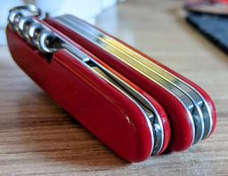 Швейцарский нож Victorinox Waiter (0.3303) фото от покупателей 9