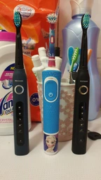 Детская электрическая зубная щетка Oral-B Stage Power/D100 Frozen (4210201245216_4210201245193) фото от покупателей 18