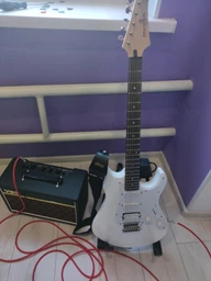 Электрогитара Yamaha Pacifica 012 WH фото от покупателей 4