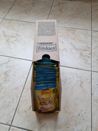Влажный корм для взрослых кошек Purina Friskies кусочки в подливе с лососем (26х85г) фото от покупателей 5