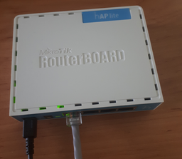 Маршрутизатор MikroTik hAP Lite Classic (RB941-2nD) фото від покупців 4