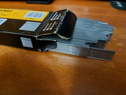 Гвозди оцинкованные DeWalt 15 х 1.25 мм 5000 шт (DNBT1815GZ)