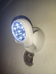 Універсальна підсвічування Light Angel з датчиком руху