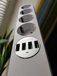 Мережевий фільтр живлення ColorWay CW-CHE44W, 4 розетки/4USB White 2M (CW-CHE44W) фото від покупців 2