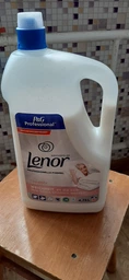 Кондиціонер для білизни Lenor Sensitiv Професійна формула для чутливої ​​шкіри 4.75 л (8001090214324) (247387) фото від покупців 5
