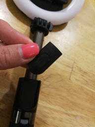 Селфи палка Bluetooth (тренога) с подсветкой на аккумуляторе Usams L07 на 3 режима с пультом (829729) фото от покупателей 3