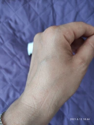 Сонцезахисний гель-крем для обличчя Eucerin Oil Control з матувальним ефектом SPF 50 50 мл (4005800119507) фото від покупців 5