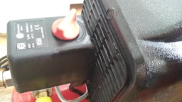 Компрессор воздушный VULKAN IBL8K 1100Вт 8л