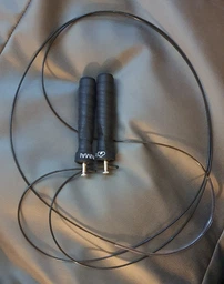 Скакалка скоростная Yunmai Fitness Rope Pro Version с утяжелителями Черная (YMHR-P701) фото от покупателей 1