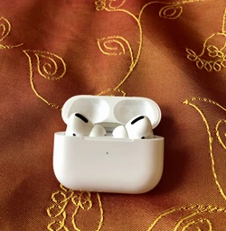Наушники Apple AirPods Pro (MWP22) фото от покупателей 14