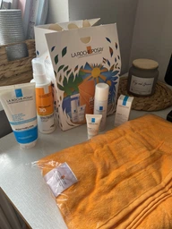 Солнцезащитный спрей La Roche-Posay Anthelios Sun-Sensitive Skin SPF30 с термальной водой для чувствительной к солнцу кожи 200 мл (3337875696821) фото от покупателей 2