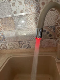Насадка для крана з LED підсвіткою UFT Led Water фото від покупців 4