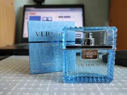 Туалетна вода для чоловіків Versace Man Eau Fraiche 200 мл (ROZ6400100340)