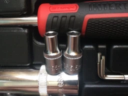 Набір інструменту Intertool 1/4" x 1/2" 110 од. Storm (ET-8110) фото від покупців 3
