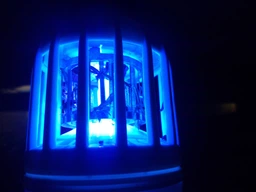 LED лампа ловушка от комаров и насекомых антимоскитная Zapp Light LED фото от покупателей 1