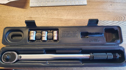 Ключ динамометрический S&R 1/2" 28-210 Нм + удлинитель 125 мм + головки 17, 19, 21 мм (465012210) фото от покупателей 17