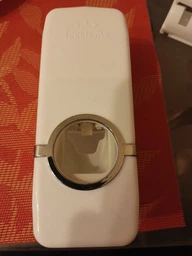 Настінний диспенсер для зубної пасти і стерилізатор для щіток Toothbrush sterilizer WJ3 фото від покупців 18