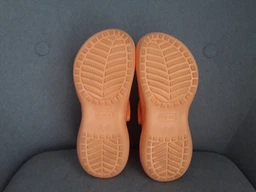 Женские кроксы Crocs Jibbitz Classic Bae Clog W 206302-100 37-38 (M5/W7) 23 см White (2000000000198_191448510982) фото от покупателей 10