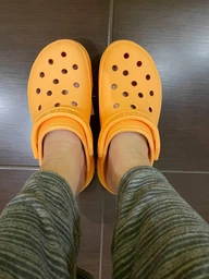 Женские кроксы Crocs Jibbitz Classic Bae Clog W 206302-100 37-38 (M5/W7) 23 см White (2000000000198_191448510982) фото от покупателей 9