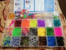 Набір для плетіння браслетів Loom Bands 8400 гумок - кейс 22 кольори з верстатом і аксесуарами