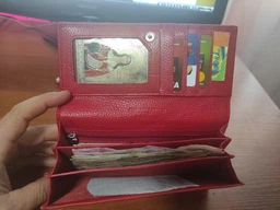 Женский кошелек из натуральной кожи с монетницей на защелке и отделениями для карт, красный 62632 фото от покупателей 3