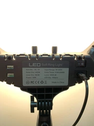 Кільцева лампа RL-18 45 см 55 вт з 3 тримачами для смартфона на штативі 2м з пультом фото від покупців 1