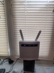 Стационарный роутер маршрутизатор STRONG 4G ROUTER 300 LTE фото от покупателей 3