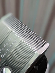 Mашинка для стрижки универсальная Moser 1400-0458 Edition Silber с лезвием из легированной стали + механизм MultiClick + насадка 4,5 мм + гребень 4-18 мм (Германия) Серый фото от покупателей 19