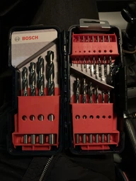 Набір свердел Bosch HSS PointTeQ по металу 18 шт (2608577350) фото від покупців 19
