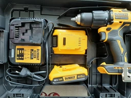 Акумуляторний ударний дриль-шуруповерт DeWALT DCD709D2T, 2 акб 18V 2.0Ah, з/п, валіза (DCD709D2T)