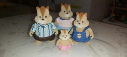 Фигурка Li'l Woodzeez Семья Бурундуков (6158M)