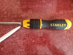 Отвертка Stanley Multibit реверсивная с 10-ю сменными битами (0-68-010) фото от покупателей 2