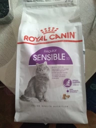 Сухой корм Royal Canin SENSIBLE для взрослых кошек с чувствительным пищеварением 400 г (3182550702263) фото от покупателей 12