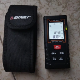 Лазерный дальномер с 99 ячейками памяти SNDWAY 40М с уровнем + чехол + батарейки фото от покупателей 1