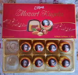 Марципановые конфеты Erich Koenig Mozart Kugeln с фисташковой начинкой 200 г (4023800931646) фото от покупателей 3