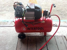 Компресор 50 л, 4 HP, 3 кВт, 220 В, 10 aтм, 420 л/хв., 2 циліндри INTERTOOL PT-0007 фото від покупців 3